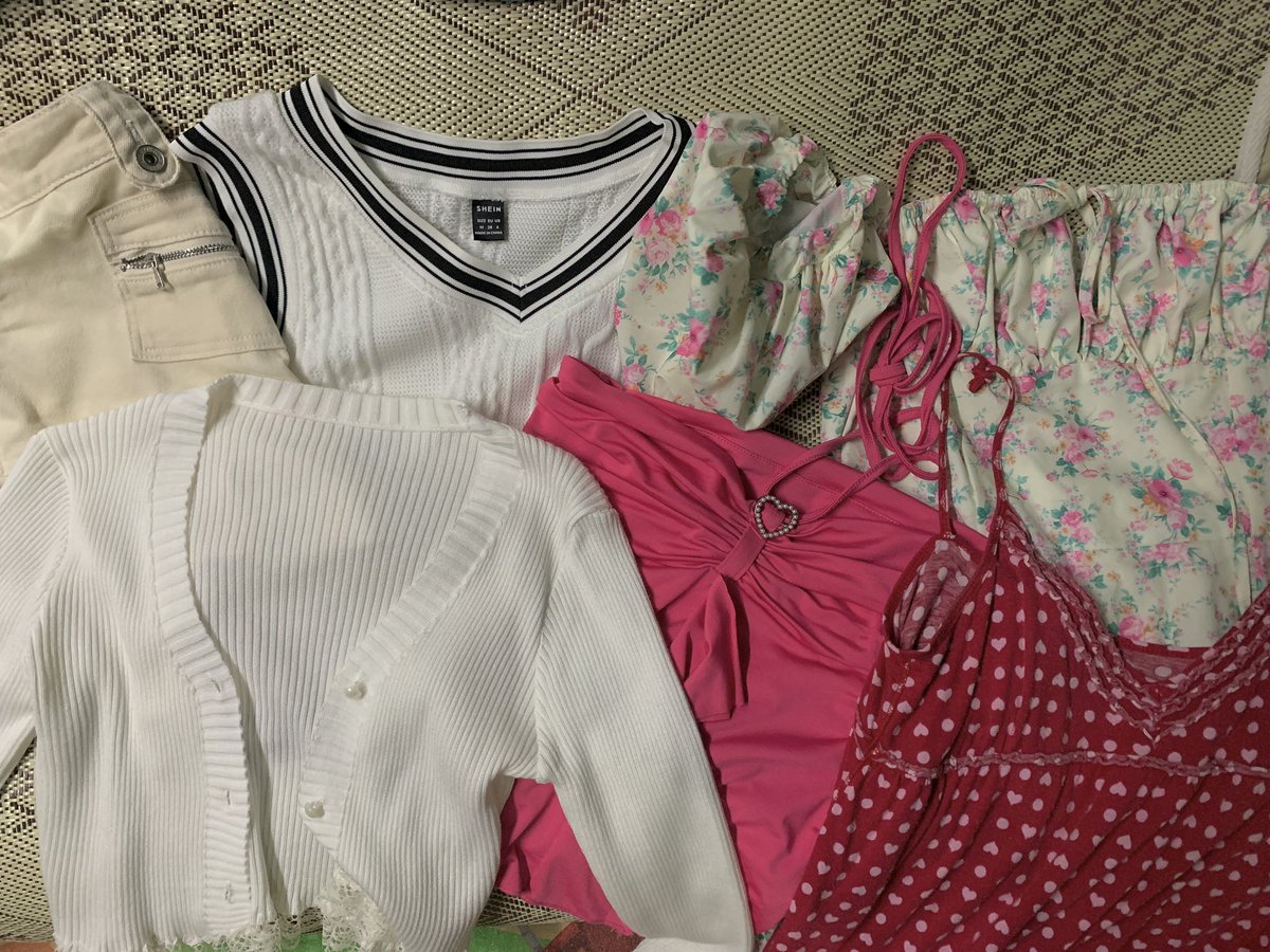 sunjaywishes's tweet photo. decluttering sale ❗️

hello baka may mga coquette girlies  here maglilipat napo kami so need magbawas😔 mostly once lang sila nasuot huhu, baka ibundle or iprio ko yung mag get nung iba, check thread ! https://t.co/6hSYDQTfgU