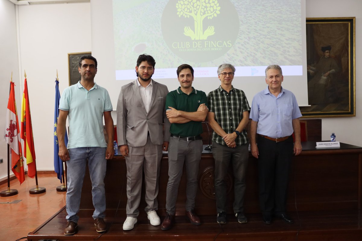 usal's tweet photo. La USAL contribuye al desarrollo del medio rural del oeste ibérico con un innovador proyecto para la explotación sostenible de las dehesas.

En la iniciativa financiada por la UE participan el @mitecogob, @fundNYH y fundación para la Investigación del Clima (FIC) y @adecocir.

➡️ https://t.co/UkSN0KzKc9