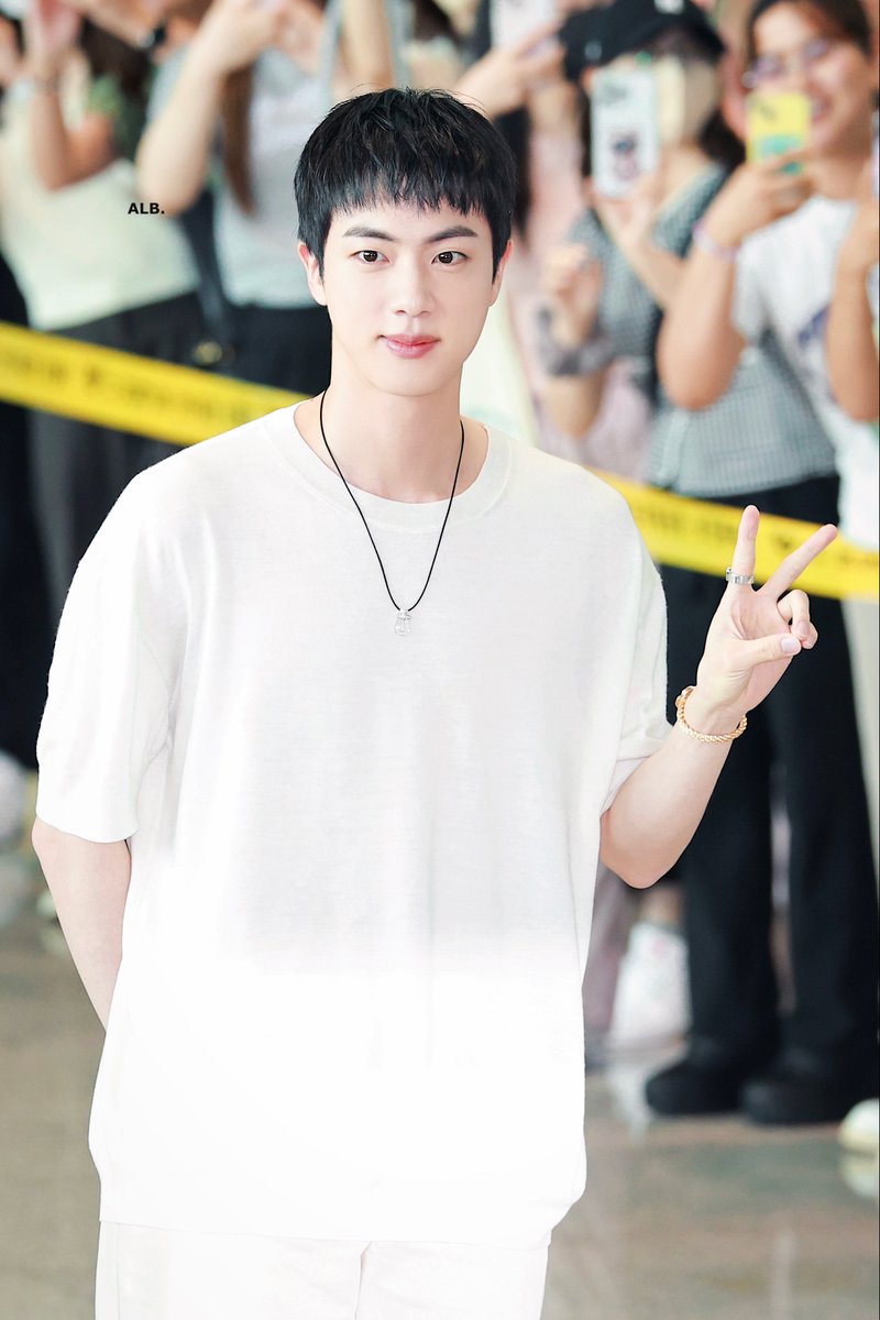 ALittleBraver92's tweet photo. 240711 🌸

#방탄소년단진 #김석진 #석진 #진 #BTSJIN #JIN @BTS_twt https://t.co/92USbCtc35