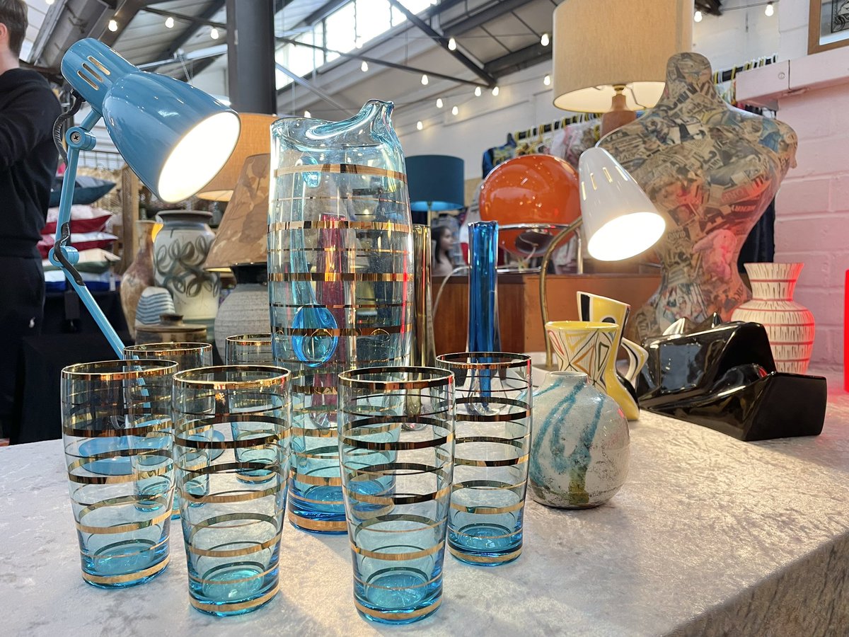 so_lastcentury's tweet image. Can’t wait to be back @GipsyHillBrew on Sunday 18 August for another Vintage Market at the Brewery! 
Summer flea market finds, fabulous beer brewed on site and delicious street food by @KERB_ 
What more do you need?!☀️
11-6pm, free, dog friendly 
@OurGipsyHill