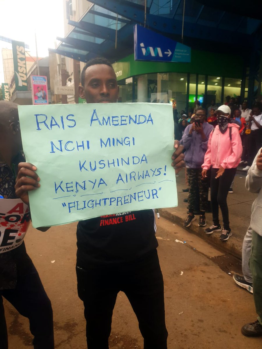 IFarmajo's tweet photo. I find it very unfair to see fellow Kenyans generalizing and profiling Somalis bcz of the ppl like Farah Maalim. We are not foreigners that's why we are in forefront to fight bad governance.Guys we know the enemy let's not lose focus.

#ArrestFarahMaalim
#Statehouse 
Moses Kuria https://t.co/a8nt9WGNiH