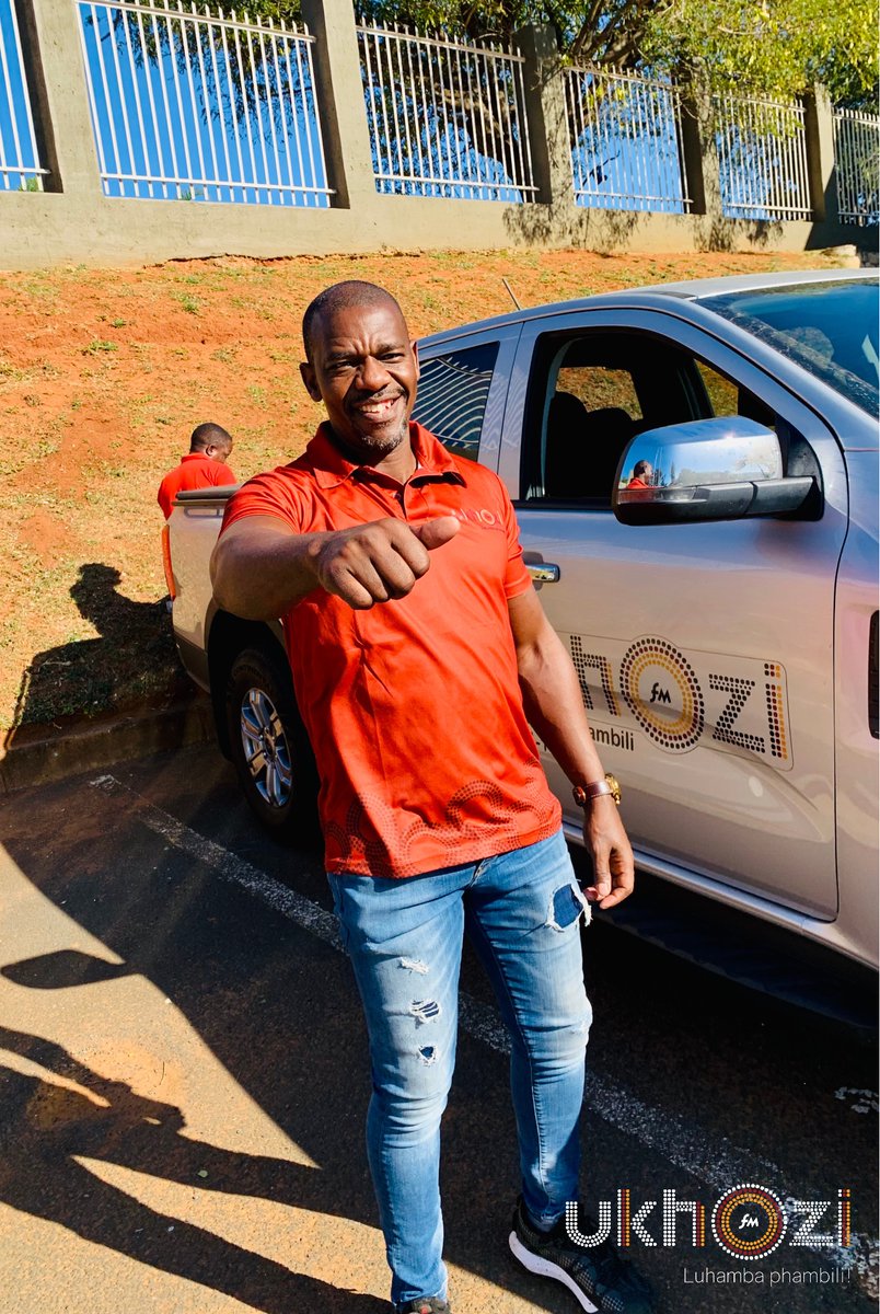 ukhozi_fm's tweet image. Namhlanje Ukhozi FM luseDurban North e-AFDA lapho kune-Lecture emayelana nempilo ka Mnu Simon 'Mabhunu' Sabela ezophinde iqhakambise izimfundiso zakhe kubafundi nentsha yase KZN

#SimonMabhunuSabelaAwards #Sabela #KZNFilm #UkhoziFM64 @kznfilm