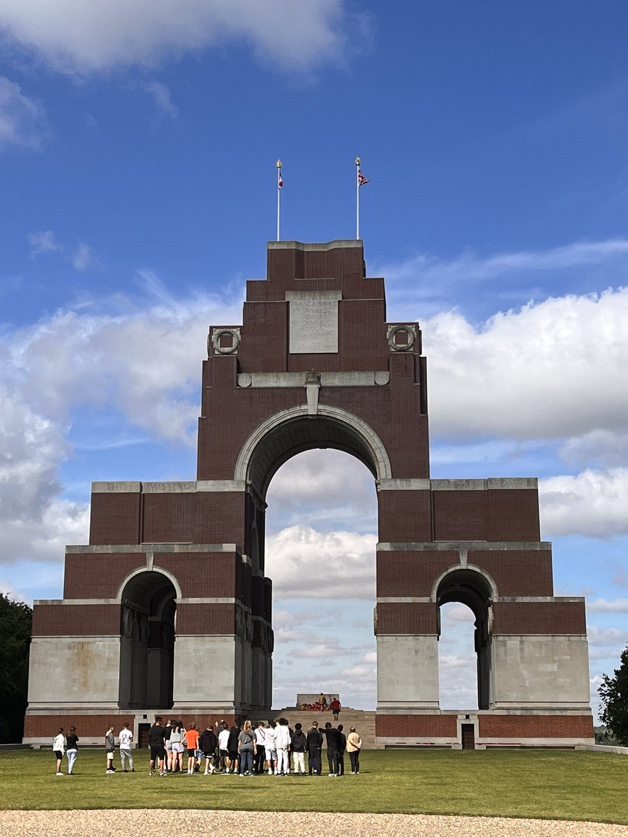 HallowsPd's tweet photo. Up packed and off to France. First stop on the way, the Thiepval Memorial https://t.co/6RcW9z3mLG