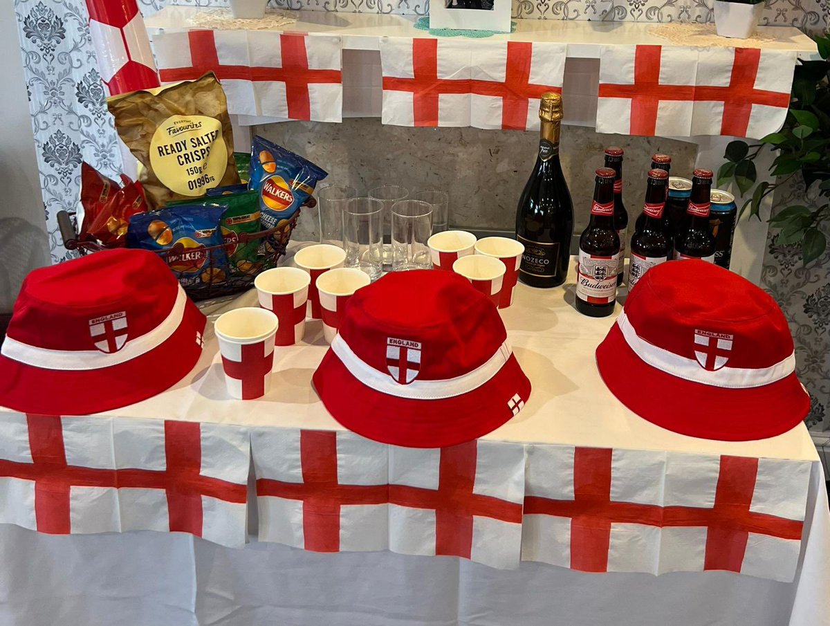 MillView_CH's tweet photo. Setting up early for #EnglandVsSpain Who’s gonna be watching and cheering them on? #Football #england #ItsComingHome https://t.co/aFajsn97op