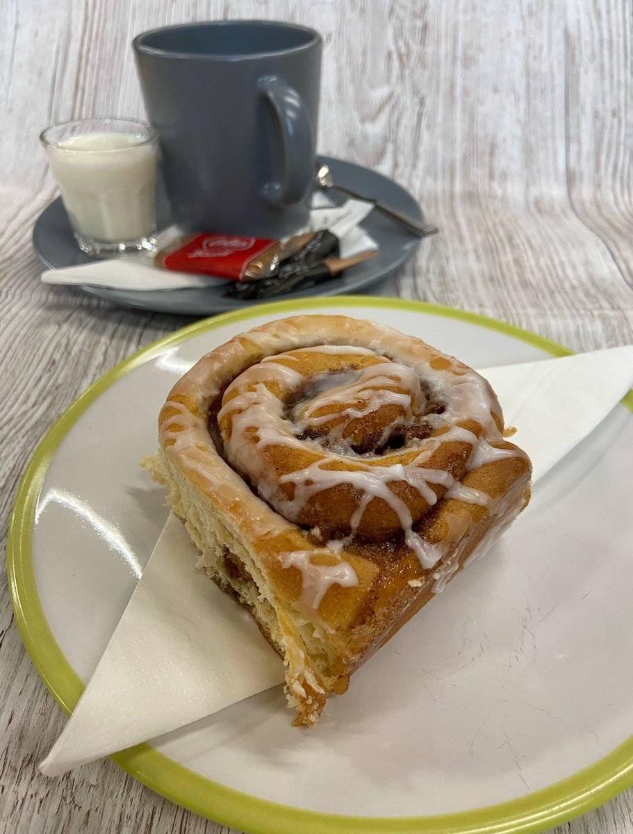 LilyandLimeLD's tweet photo. Our homemade cinnamon buns go very well with coffee and tea!
Why not pop in for a morning treat π
#eatwelldogood #seeingpotential #homemade #cinnamonbuns https://t.co/igjfraTD9i