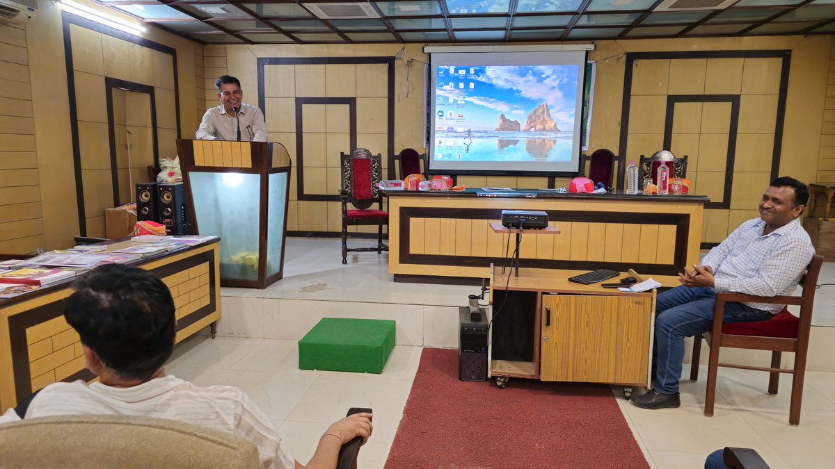 nareshpradan's tweet photo. Empwering women farmers to access and adopt latest technology to doubling the income with comprehensive model @manjari_org #ahtcontributes @AshrayaHastha @WRMSLTD @maharana partap university Udaipur @MpuatUdaipur @Dr. R. A. Kaushik #Ravindra Verma A Director Horticulture Udaipur https://t.co/Q4RlgF6NHh