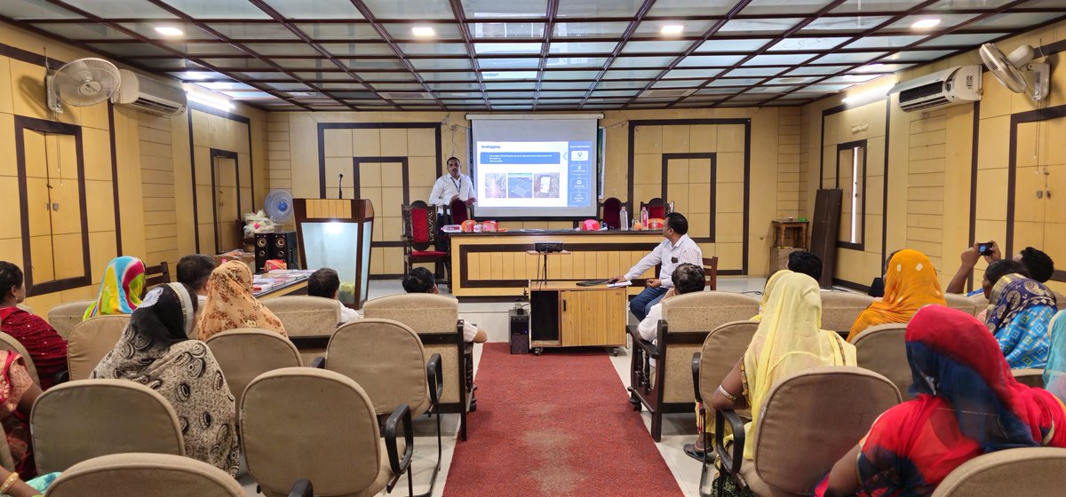 nareshpradan's tweet photo. Empwering women farmers to access and adopt latest technology to doubling the income with comprehensive model @manjari_org #ahtcontributes @AshrayaHastha @WRMSLTD @maharana partap university Udaipur @MpuatUdaipur @Dr. R. A. Kaushik #Ravindra Verma A Director Horticulture Udaipur https://t.co/Q4RlgF6NHh