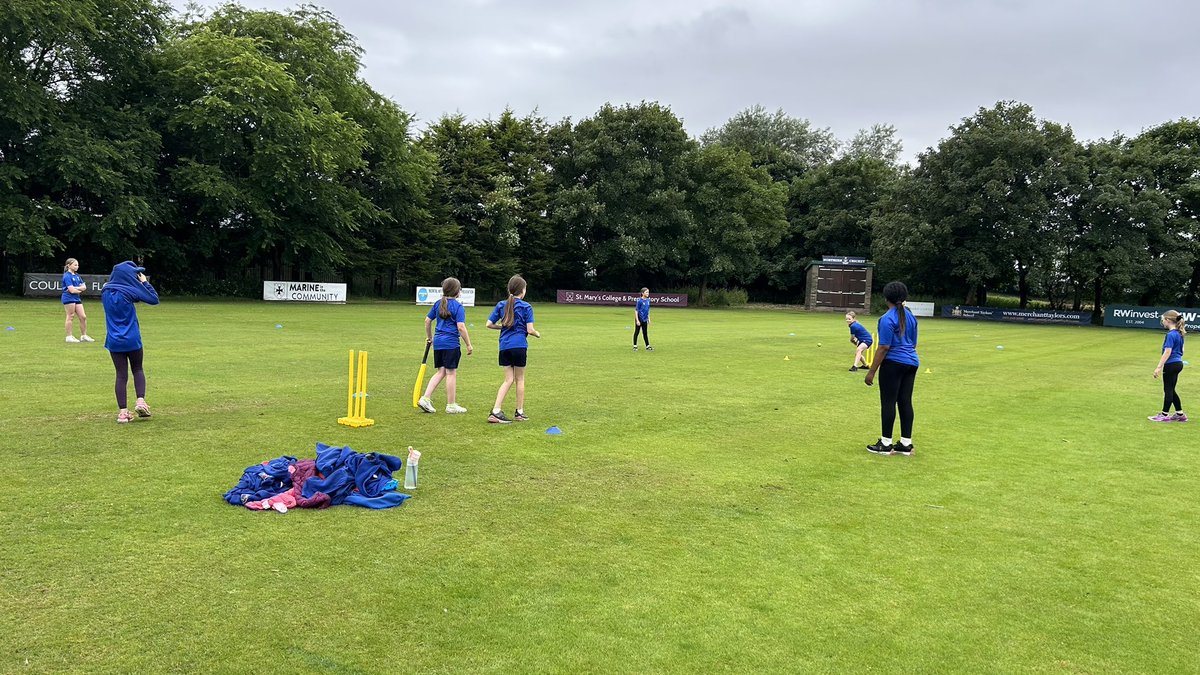 Good luck to our superstar cricketers who are representing Rossendale in the County Finals of the Girl’s  Dynamos Cricket  competition in Liverpool! We had an early start this morning but we’re raring to go!
