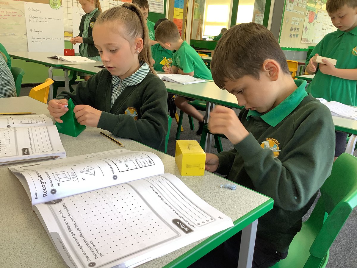 Wye_WPA's tweet image. Counting edges, faces and vertices of 3D shapes. #WatersideMaths