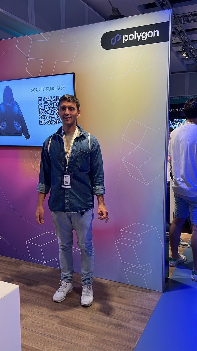 NapulETH's tweet image. I just stopped by the @0xpolygon Merch Shop and all I got was this....

#agglayer #aggregation