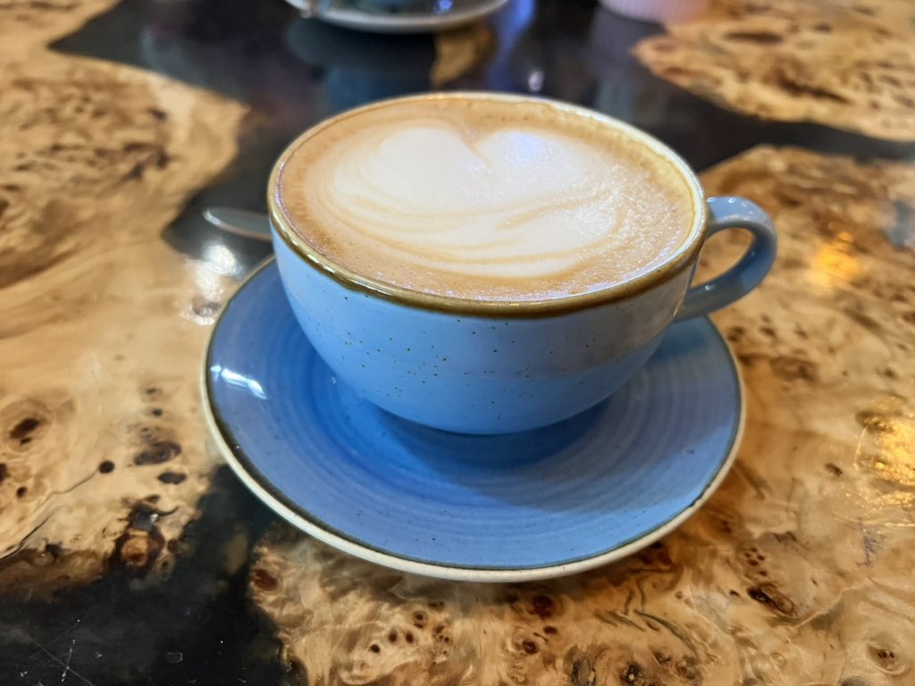 wass74's tweet photo. #Cheers to a great #England 🏴 victory #Wassoncoffee from exotic #Sleaford #Tablez ☕️ #flatwhite https://t.co/nptTDzP0Hu