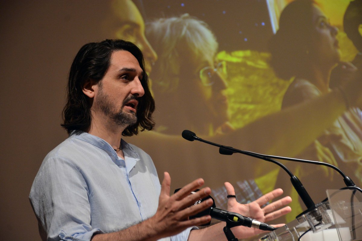 🌋<a href="/espai_crater/">Espai Cràter</a> inaugura CRÀTER 360, una experiència immersiva sobre volcans única a Europa que permet viatjar a 4 volcans inaccessibles; del fons marí a l’espai.

🚀Tothom de la #Garrotxa poden visitar-ho gratuïtament fins al 31 de desembre.
ℹ️olot.cat/pl217/ajuntame…

#Olot