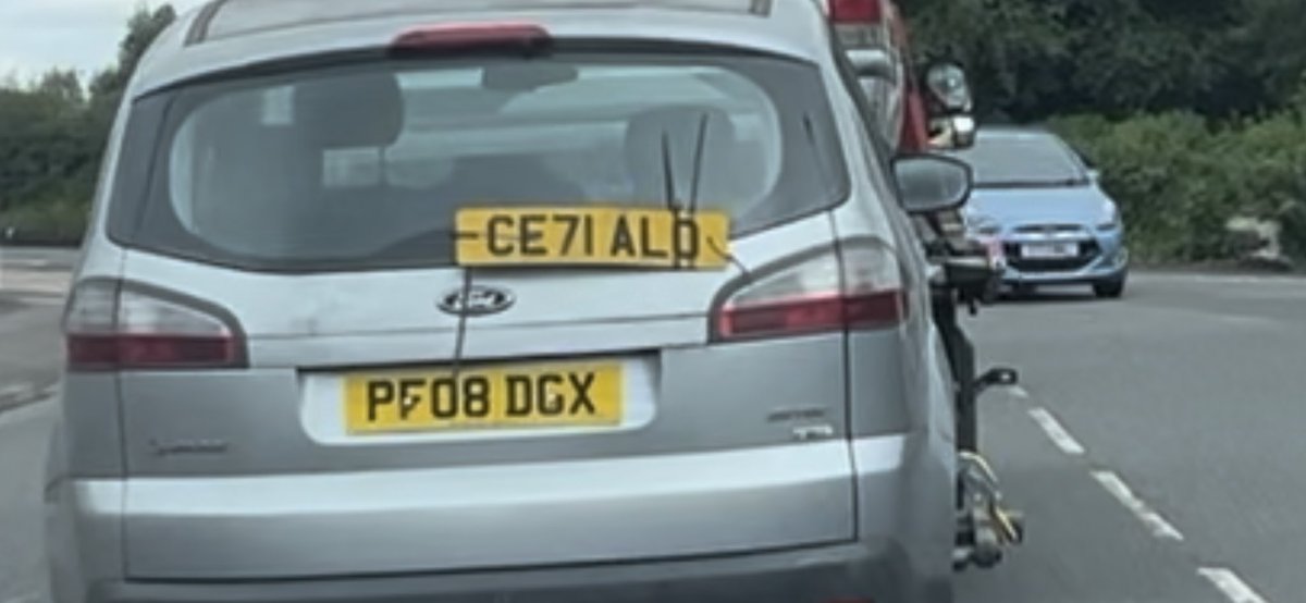 tamforrester's tweet image. Let’s play a game of what way am I going and am I braking or not BeaverTails #RecoveryVehicles #ShitDriving @PSOSRoads