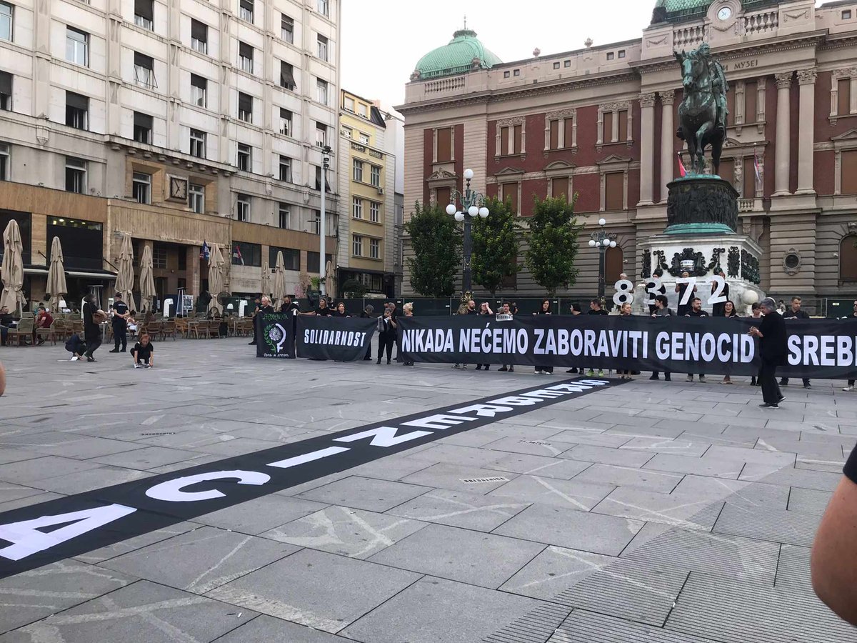 BIRN_BTJ's tweet photo. Serbian peace campaign group Women in Black called on Serbia’s authorities to proclaim July 11 Srebrenica Genocide Remembrance Day at their annual silent mourning event in Belgrade on Wednesday evening.

Read more: https://t.co/GPckro9hbt https://t.co/k34HT6fQDT