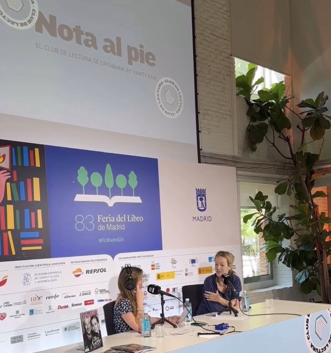TaboadaLucia's tweet photo. Tuve la suerte de entrevistar a Milena Busquets por ‘Ensayo General’ (@AnagramaEditor), su último libro. Este fragmento, en concreto, vale más que cualquier libro de autoayuda. Nuevo #NotaAlPie disponible: https://t.co/6vpo22rEG7 https://t.co/5IAENS7mep