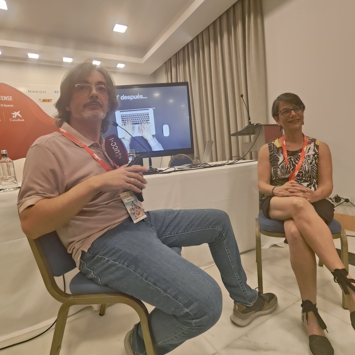 Preparas un <a href="/CursosVeranoUCM/">Cursos de Verano UCM</a>, invitas al compañero <a href="/EscuderoRoman/">Román Escudero</a> y lo que aprendemos y disfrutamos no está pagado 
Lujo a tiempo completo de la <a href="/UCLMdivulga/">UCLMdivulga</a> 
Gracias 🫂