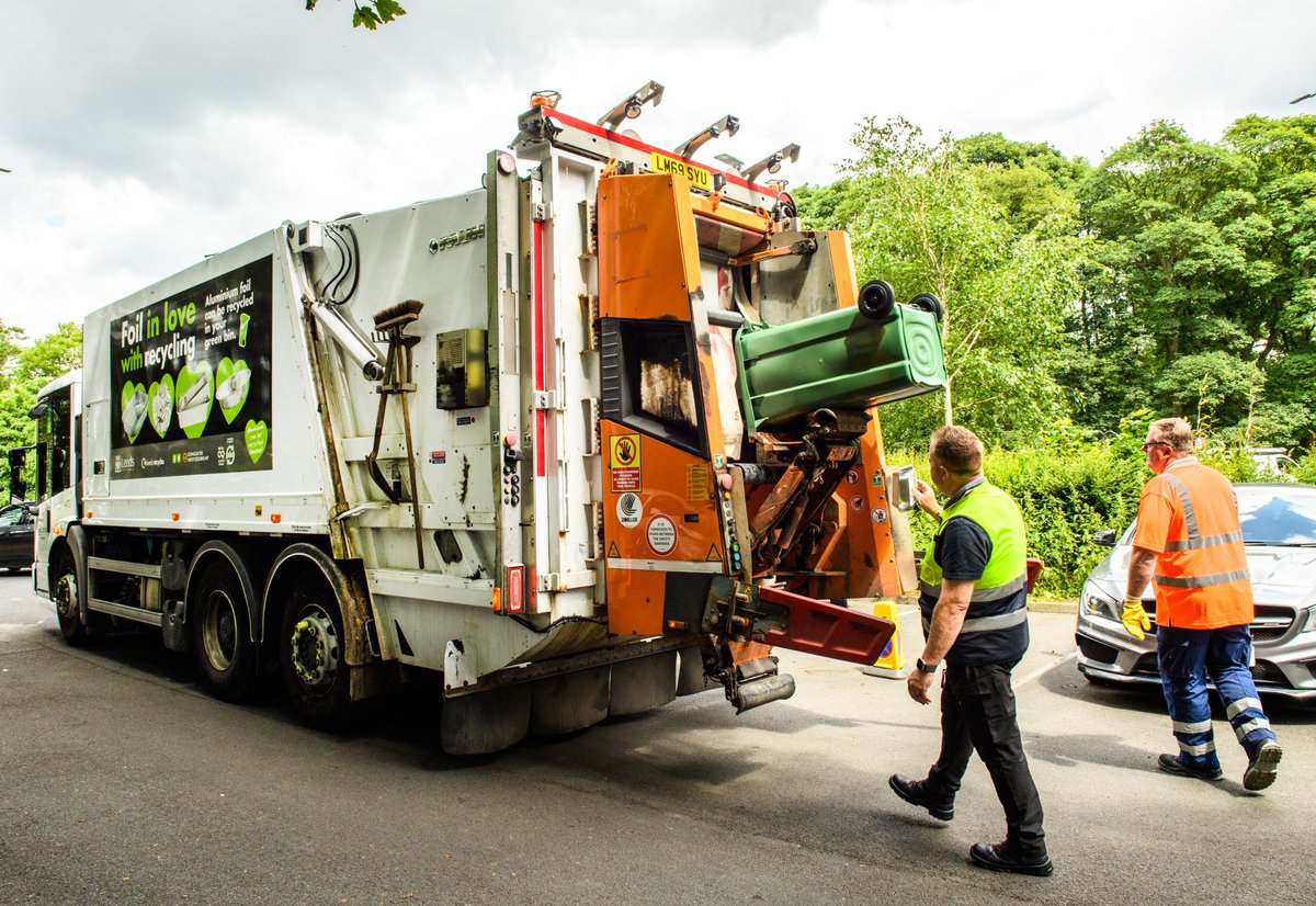 Leeds Council News (@leedscc_news) on Twitter photo Touch of glass as Leeds gears up for start of kerbside collections in green household bins from August 1 gloo.to/F8Mv <a href="/LeedsRecycles/">Leeds Recycles ♻️</a> Touch of glass as Leeds gears up for start of kerbside collections in green household bins from August 1 gloo.to/F8Mv <a href="/LeedsRecycles/">Leeds Recycles ♻️</a>