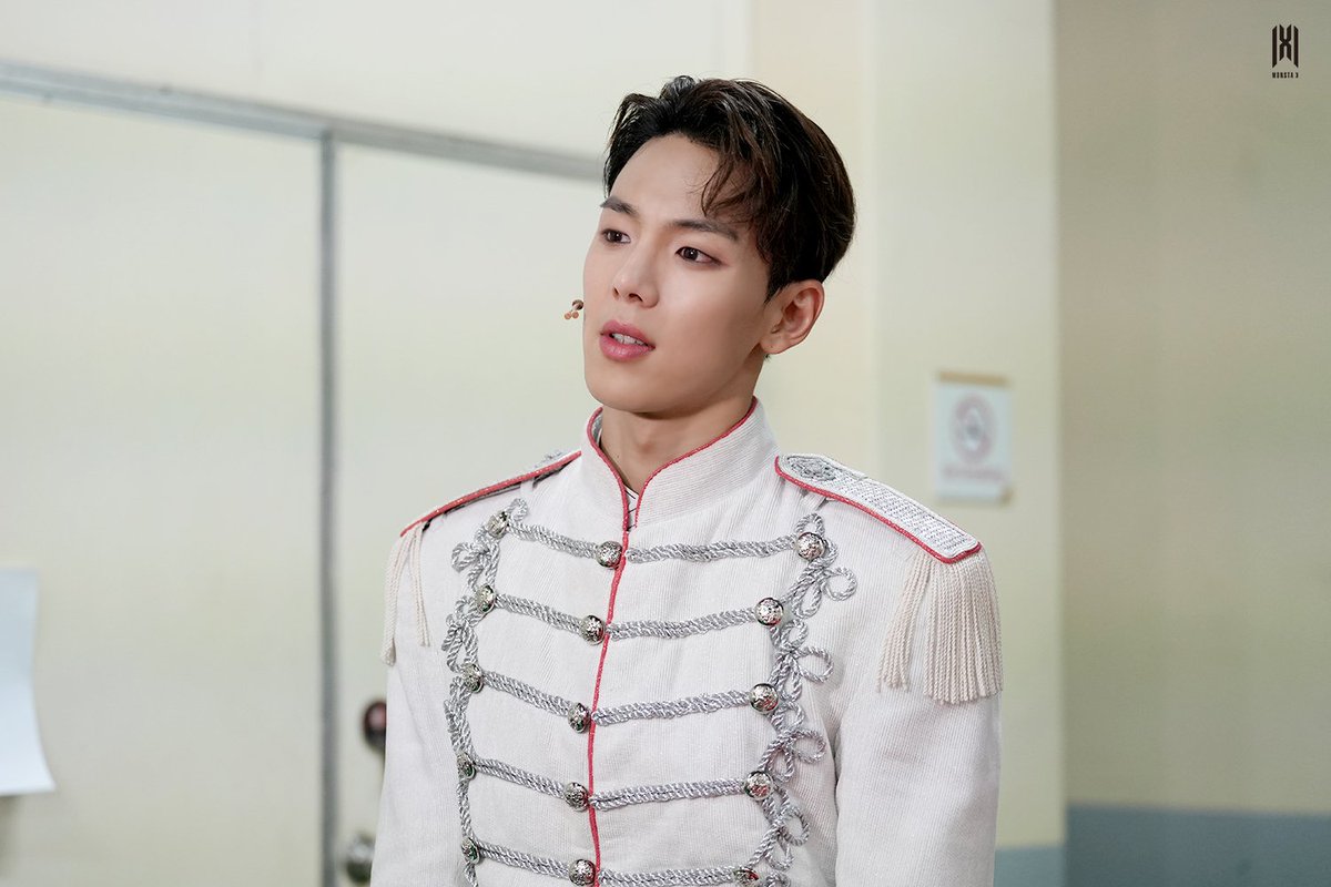 MXWH_Central's tweet photo. #MONSTAX Shownu
Behind-the-scenes of #GreatComet
7/7
#SHOWNU #์
๋
#MONSTAX #๋ชฌ์คํ์์ค
@OfficialMonstaX https://t.co/SqH6xXHPCO