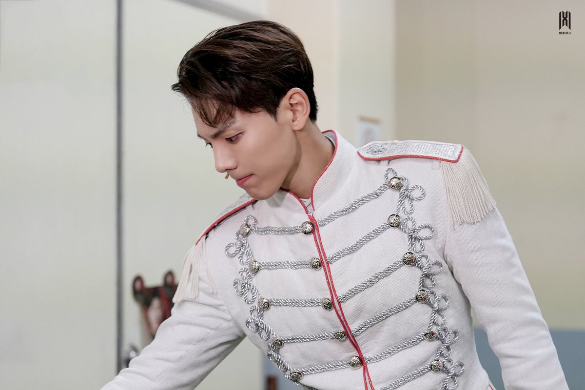 MXWH_Central's tweet photo. #MONSTAX Shownu
Behind-the-scenes of #GreatComet
6/7
#SHOWNU #์
๋
#MONSTAX #๋ชฌ์คํ์์ค
@OfficialMonstaX https://t.co/cS5eu2mbPB