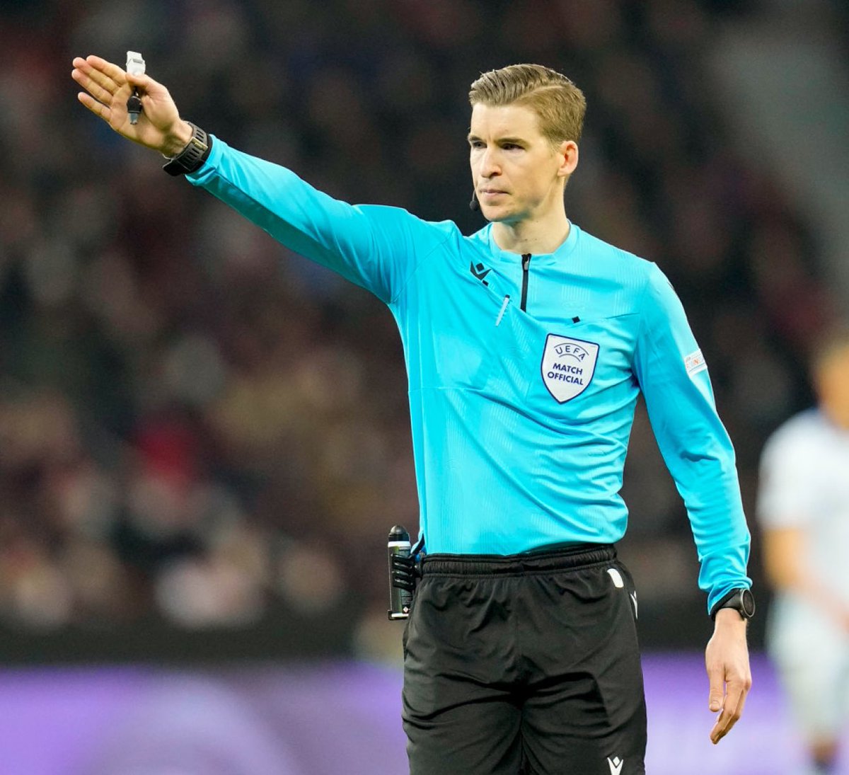 ActuFoot_'s tweet photo. 🚨 OFFICIEL ! François Letexier 🇫🇷 arbitrera la finale de l’#EURO2024 entre l’Espagne et l’Angleterre ! 🇪🇸🏴󠁧󠁢󠁥󠁮󠁧󠁿 https://t.co/VkVVCs8DQx