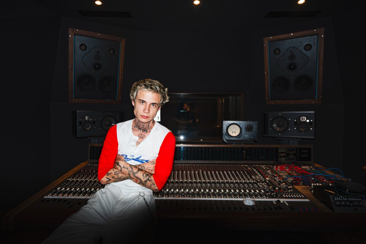 Deezer's tweet photo. Bestieees, something steamy is brewing (ft. @JadenHossler 🧨) and I don't know if you are ready.... 
'Cause I'm not ready, actually I'm not fine ❤️‍🔥💣 https://t.co/Y0EnWBq6MC