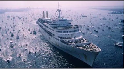 RDPHistory's tweet photo. July 11th 1982: The Great White Whale SS Canberra sails into the solent where tens of thousands of people come to welcome her back with our triumphant Royals on board. I remember watching this happen, and here's the momentous video of a great day:
https://t.co/fDxykWOnWQ https://t.co/iKJIMo1u1V