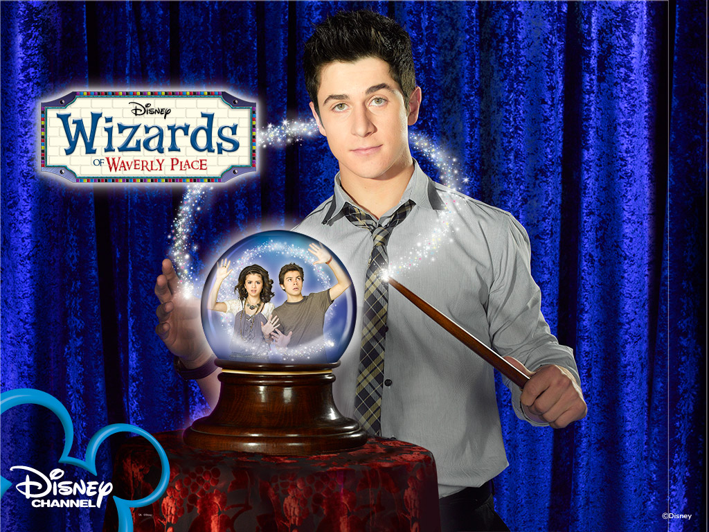 Disney_Wiki's tweet photo. Happy Birthday, David Henrie
For Disney, he played Larry in #ThatsSoRaven, Justin in #WizardsOfWaverlyPlace, a role he is set to reprise in the sequel, #WizardsBeyondWaverlyPlace, Wheeze in #Dadnapped and himself in #JonasLA.
He also voiced Shawn in #TheSecretWorldOfArrietty. https://t.co/LmsrxYOr2G