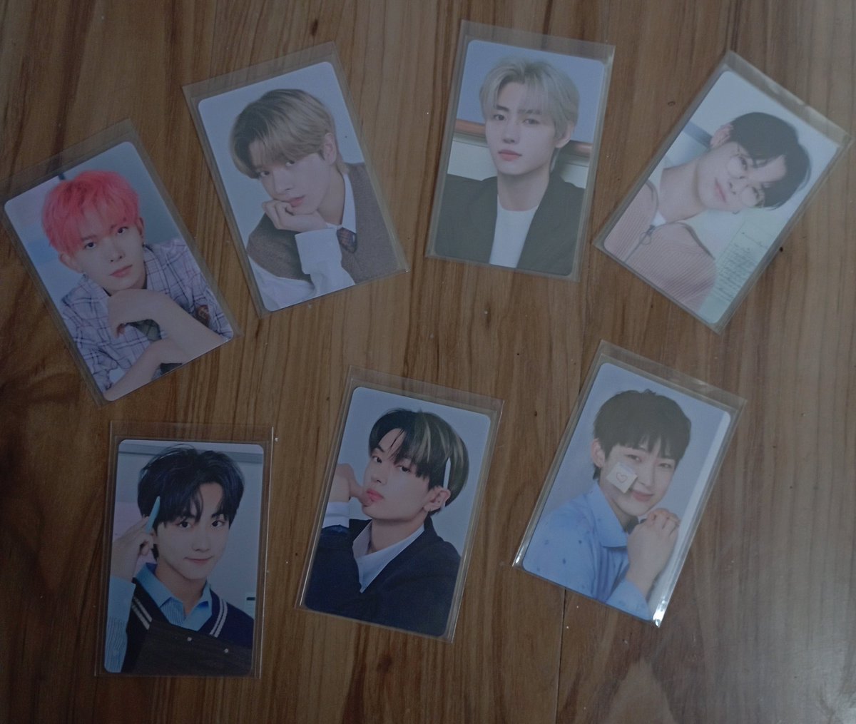snstsnw's tweet photo. WTS LFB ph

Enhypen GGU GGU PACKAGE Photocards

- 750 set
- All 7 members 
- onhand

💳: gcash 
🚚: direct j&amp;t

dm to claim☆ https://t.co/CNiKaroVOY