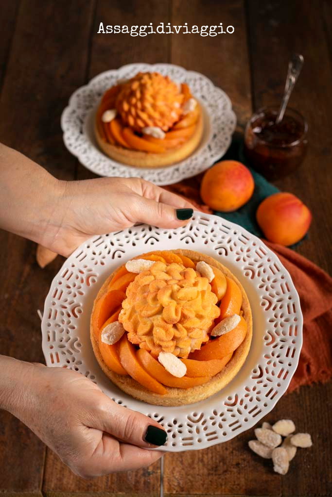 Assaggidiviaggi's tweet photo. L'ultima #ricetta prima di una pausa estiva Γ¨ una #crostata alle #albicocche, #rosmarino e #mandorle.
Noi ci rivediamo a Settembre con nuove ricette post di viaggio.
La ricetta la trovate qui: https://t.co/bnlBLAknwt
Buone #vacanze a voi e a presto! https://t.co/dYuzDKiC6k