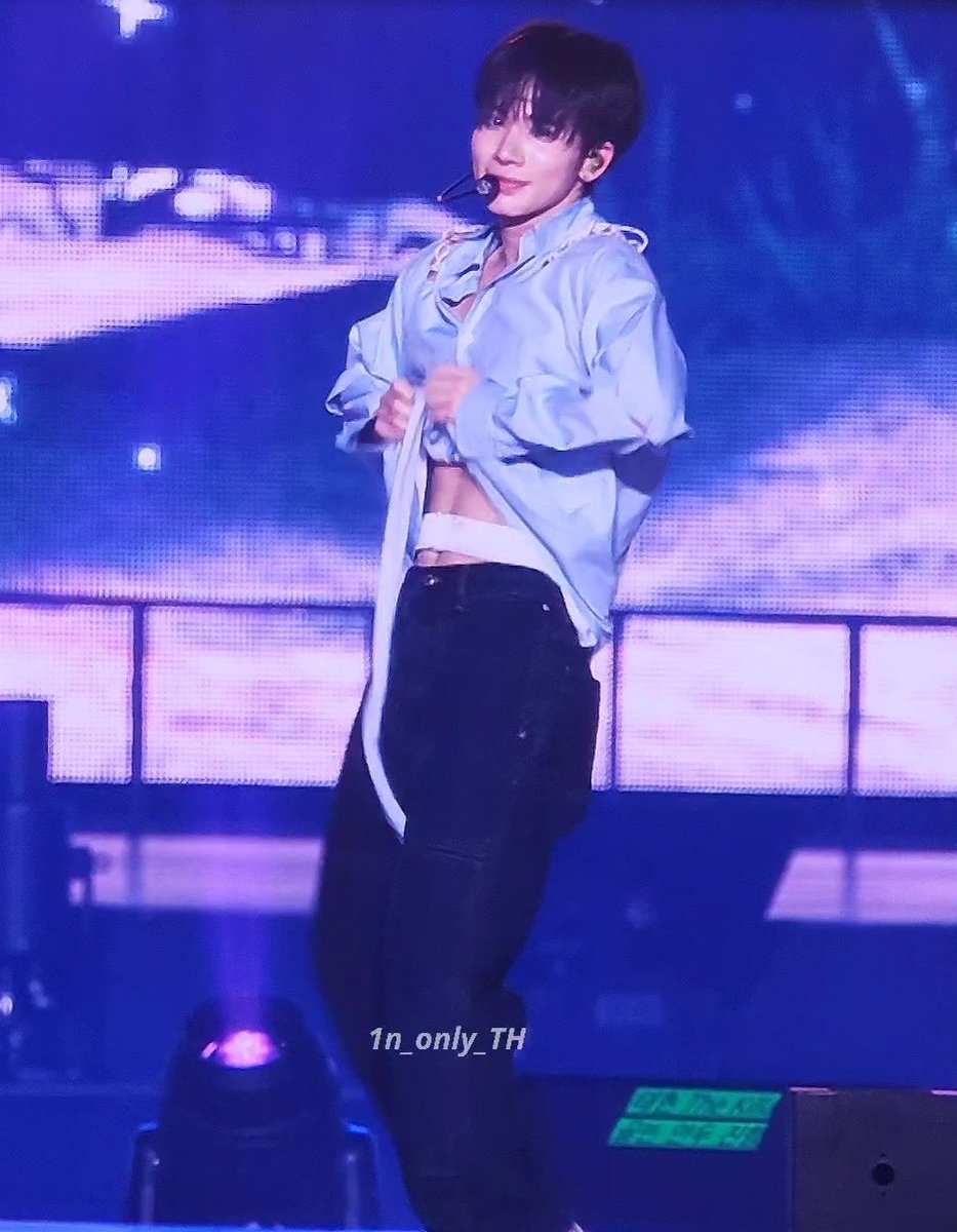 1n_only_TH's tweet photo. 240711 도쿄돔 #태현

이것뭐에요222 https://t.co/xb0YQNrGFj