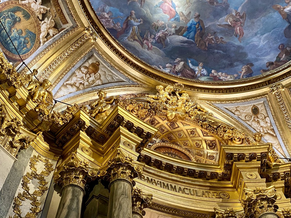 Guiguiii94's tweet photo. À St Sulpice, les restaurations s’enchaînent à un rythme effréné ces dernières années !

Ainsi, la chapelle Ste Geneviève peinte par Timbal et la majestueuse, la très grande chapelle axiale de la Vierge et sa coupole à fresque par Lemoyne ont retrouvé tout leur éclat !

Fil 1/12 https://t.co/nNjNUG23aa