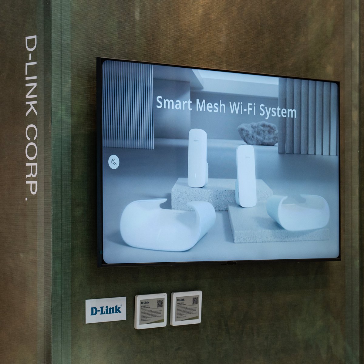 DLink_Global's tweet image. Thank you for visiting us at ARCHIDEX 2024!

We were proud to have showcased our award-winning AQUILA PRO AI Smart Mesh Router, combining cutting-edge technology with eco-friendly and aesthetic design.

bit.ly/3zDdxrN

#DLink #ARCHIDEX2024 #AQUILAPROAI  #WIFI #WiFi6