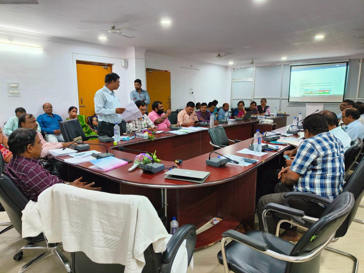 Thrilled with the success of our 5-day workshop in Odisha, India! 

Thanks to LIPICA, CARD, and the Govt of Odisha’s Samagra Shiksha Mission, we've developed improved educational materials for deaf children in years 1-5.  

 #InclusiveEducation #EducationForAll #Odisha