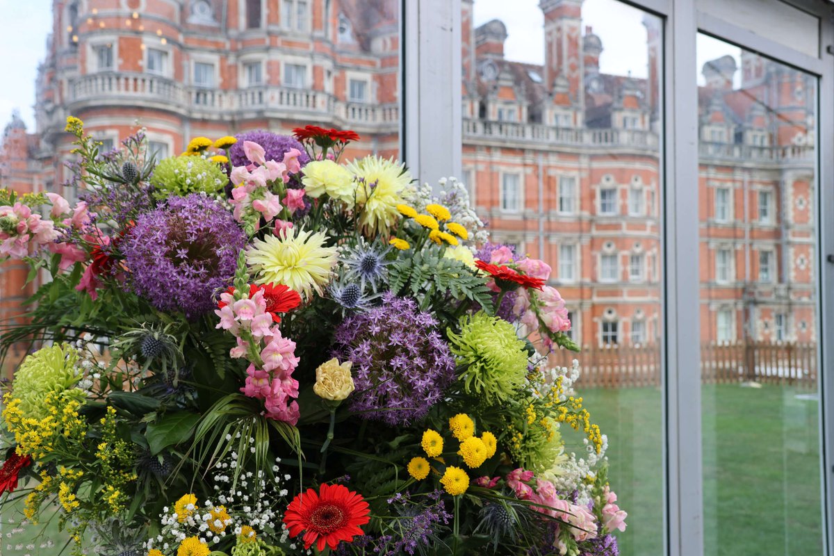 We're set for a special graduation week. 🎓

Years of hard work culminate in rightly proud days for students, staff and supporters.

If you're getting ready to attend (or stream from home), find out more about summer graduation via the online programme: ow.ly/9Qas50SyKgC