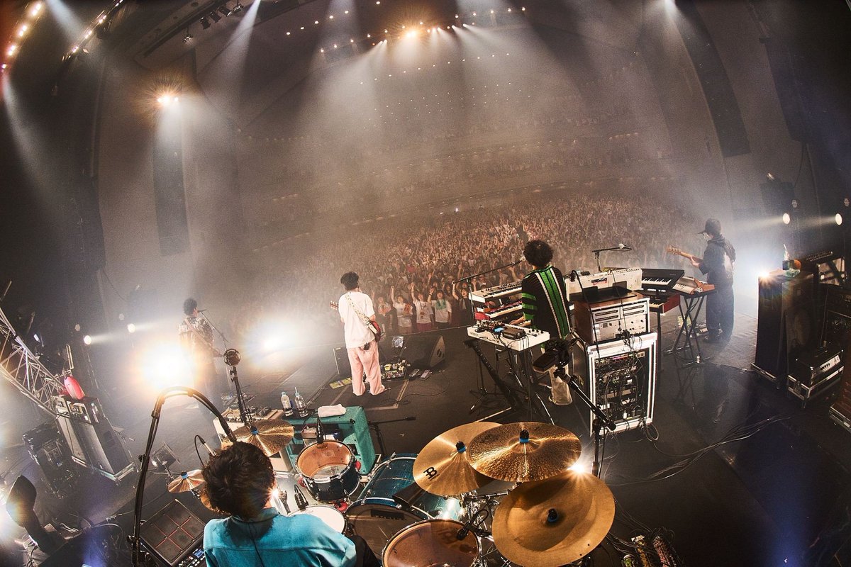 Toriashi_VYT's tweet photo. 【マカロックツアーvol.18】福岡篇ありがとうございました！！

福岡のみんなの凄まじい熱量のおかげで最高のツアーファイナルになりました。
ありがとう。

忘れられないツアーになった。

次を始めるために一旦終わり。
この先も一緒に楽しいことしよう！！

photo by 酒井ダイスケ @imdaisukesakai https://t.co/LcVEdcsAUm
