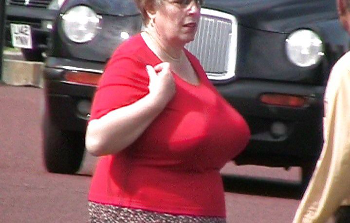 bigbraslover's tweet photo. Another lady in red shot
#grannyporn
#TriumphDoreen
#bigmaturetits https://t.co/oBDzvCyRZb