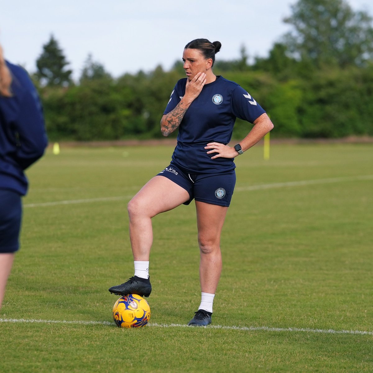 WWFCWomen's tweet photo. On the grass at Marlow Road! 🌱

#Chairgirls | @wwfcfdn https://t.co/9U2jMieEaV