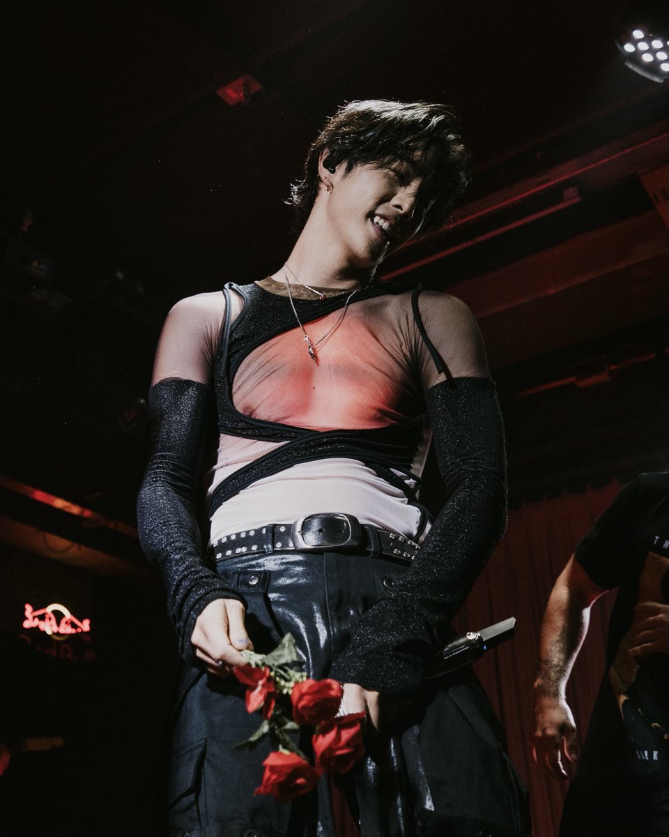 Mark Tuan Official tweet media