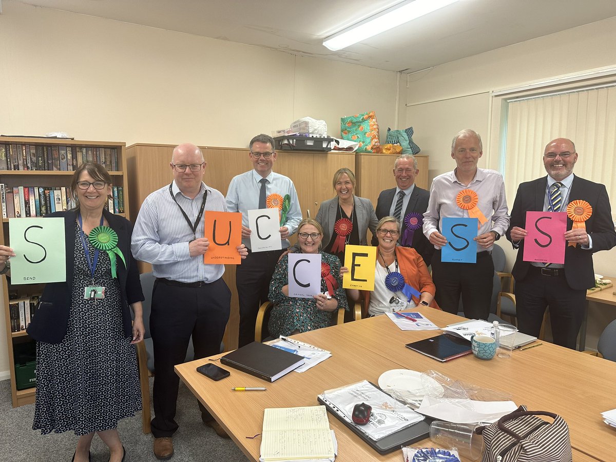 helendurnion's tweet photo. Team work makes the dream work! And and what a cracking team we have!🌟An afternoon of celebrating successes with our Heads and central team🌟 @AdAstraTrust  @mr_p_wiley  @AbrownAndrew  @MrsRathmellSEND @AyresomePrimary @BarnardGrove @BroughamPrimary  @CrooksbarnPri @deafhillps https://t.co/2ElEx1uZkN