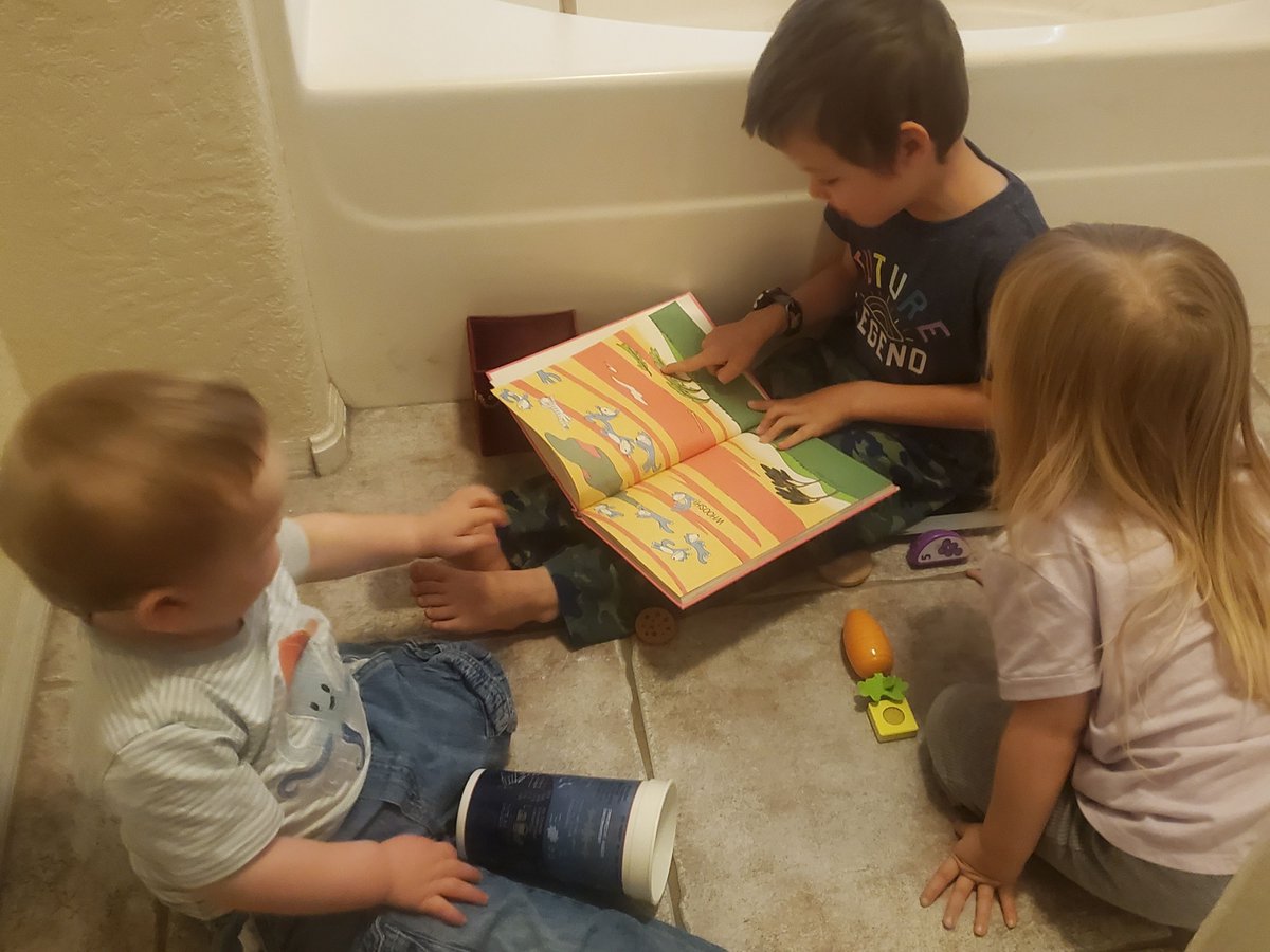 Becca Fox Author tweet media