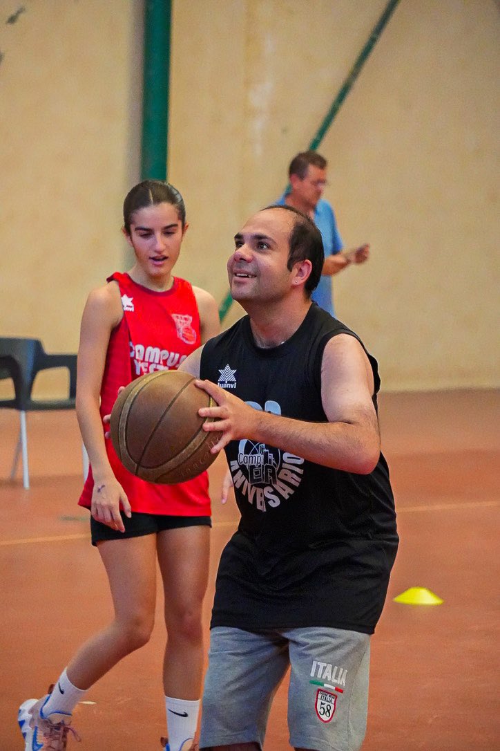 EBA_Albacete's tweet photo. 🫶🏼 Una mañana llena de emociones y mucha diversión con las personas del centro ocupacional 😄🏀 

¡Gracias por vuestra visita y por compartir este momento con todos! 👏🏼
#CampusYeste24 https://t.co/d0g5S3buuZ