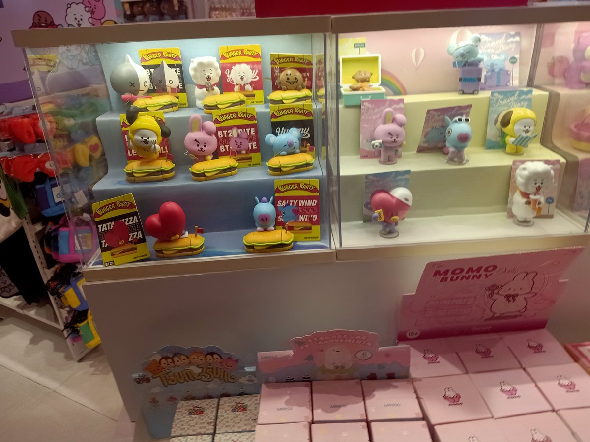 doubleKM_shop's tweet photo. ขอลงราคาหิ้วBT21เวียดนามใหม่ทั้งหมดตรงนี้นะคะ ราคาคิดตามทวิตที่ลงใหม่ล่าสุดนะคะ #ตลาดนัดบังทัน #ตลาดนัดBT21 #BT21 #miniso #ตลาดนัดรถไฟบังทัน https://t.co/q8oyYKJCP3