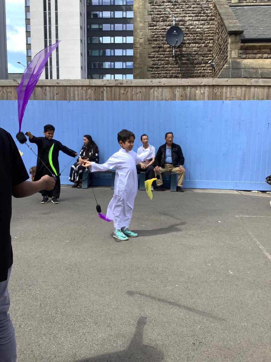 Year 3 were so excited to show their parents their Culture Carnival lanterns and wonderful circus skills.