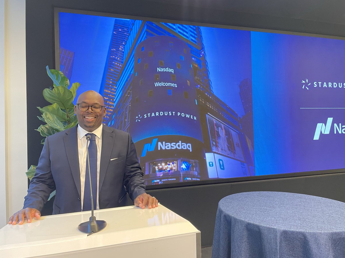 m_tates's tweet photo. Just a kid from Bryan, TX.. 
Dreams do come true!! 
Rung the @Nasdaq opening bell this morning. 
@jaquise_martin @terrencethee1 @CooksRandon @the979_7v7 @NicCaraway3 @BHSVikingFB @RudderFootball @theeagle @D3CHALIEBOY @CoachTyWarren @CoachTullos @eezar1 @Allyn_Cooks @BC_RouteDoc https://t.co/Nqz710UHx2