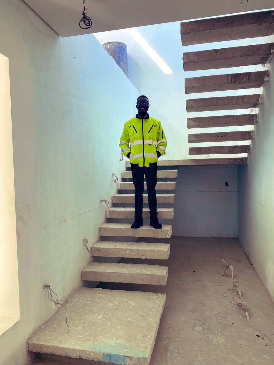 BisankaKing's tweet photo. As a Project Manager, I do frequent site visits to confirm project progress &amp; quality. Doing this helps me to make sure the project is completed on time and within budget to the required standards.

#TheProjectManager
#TheSmartStructuralEngineer
#Eng.#KingBisanka
#TheWalkingMall https://t.co/2vVXjIERhW