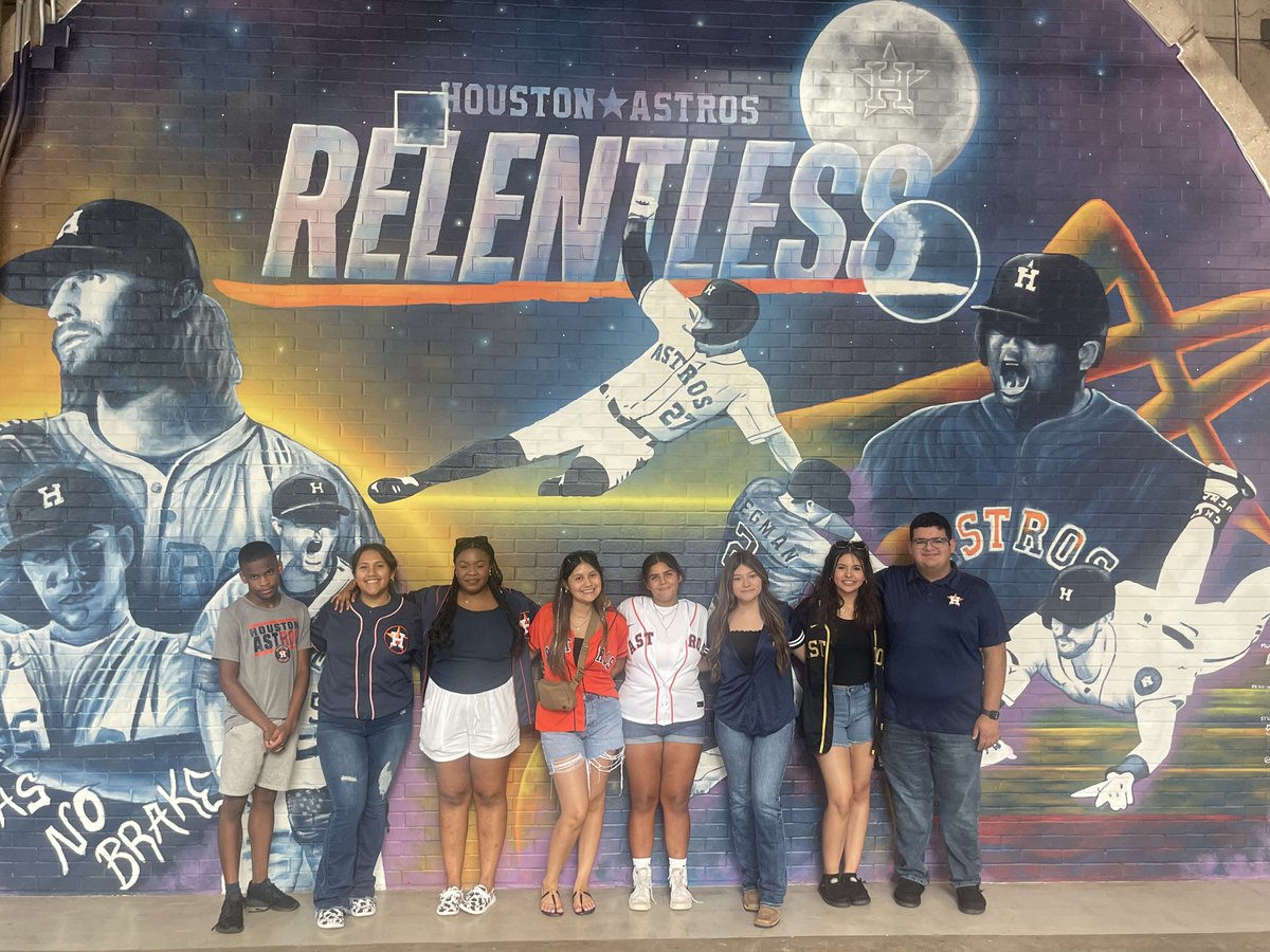 MaydeCreekFFA's tweet photo. Rounded out Day 1 with an @astros win!!
๐งกโพ๏ธ๐ท
Doesn't get much better than that!!
#rpnd #rampride #texasffa #Houston https://t.co/eTSUO2Xgan