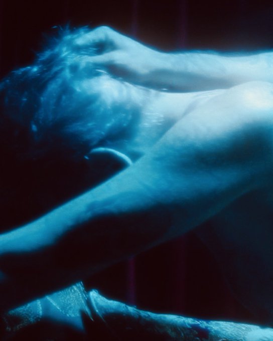 imagina uma cena cheia de fogo e carinho com a Abhiyana, musa da palavra quente e a f&ecirc;mea em m&aacute;xima pot&ecirc;ncia