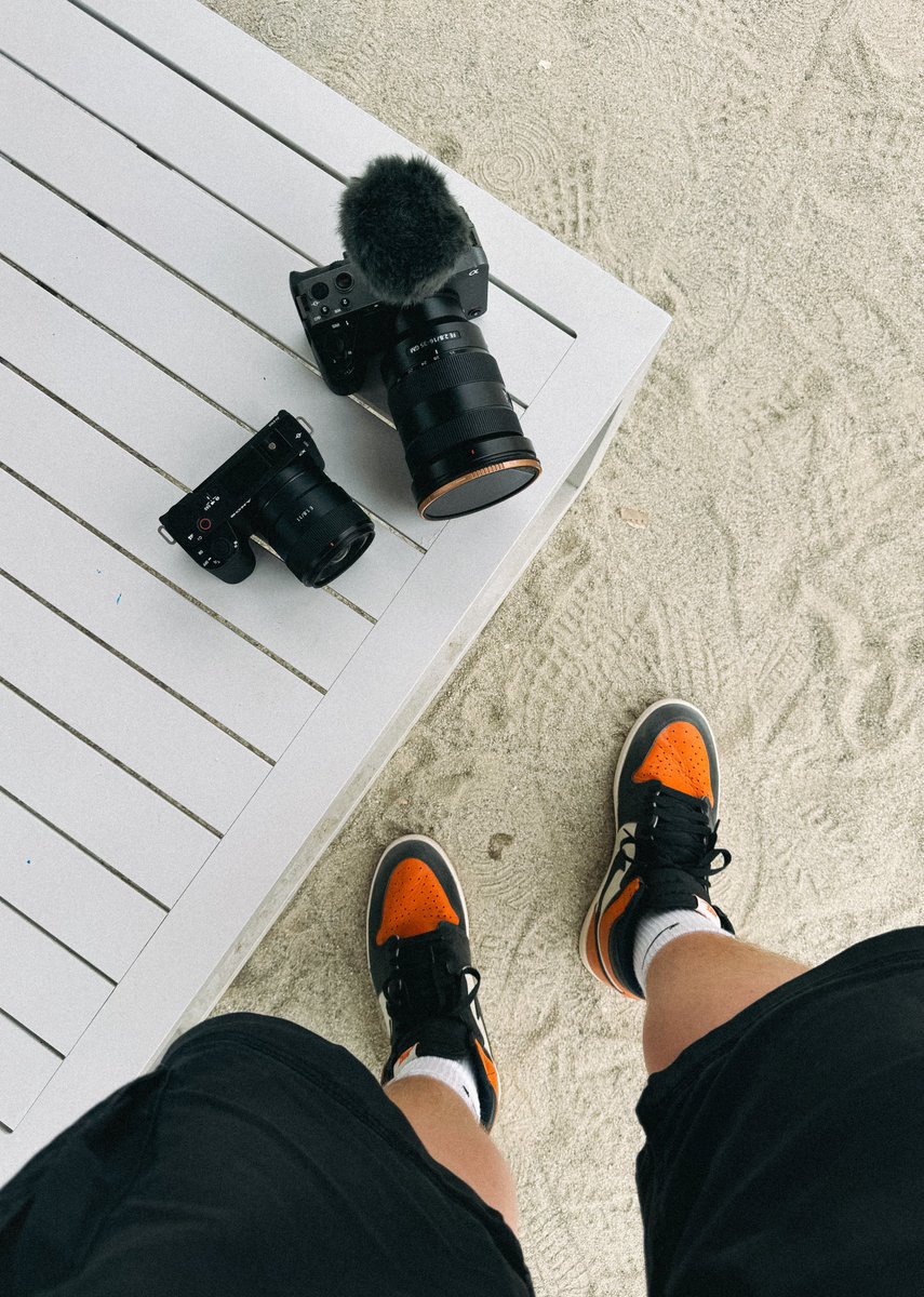 JHawkShoots's tweet photo. Day 2 at camp with the squad ๐ธ
#sonycameracamp https://t.co/tYvB4htO9x
