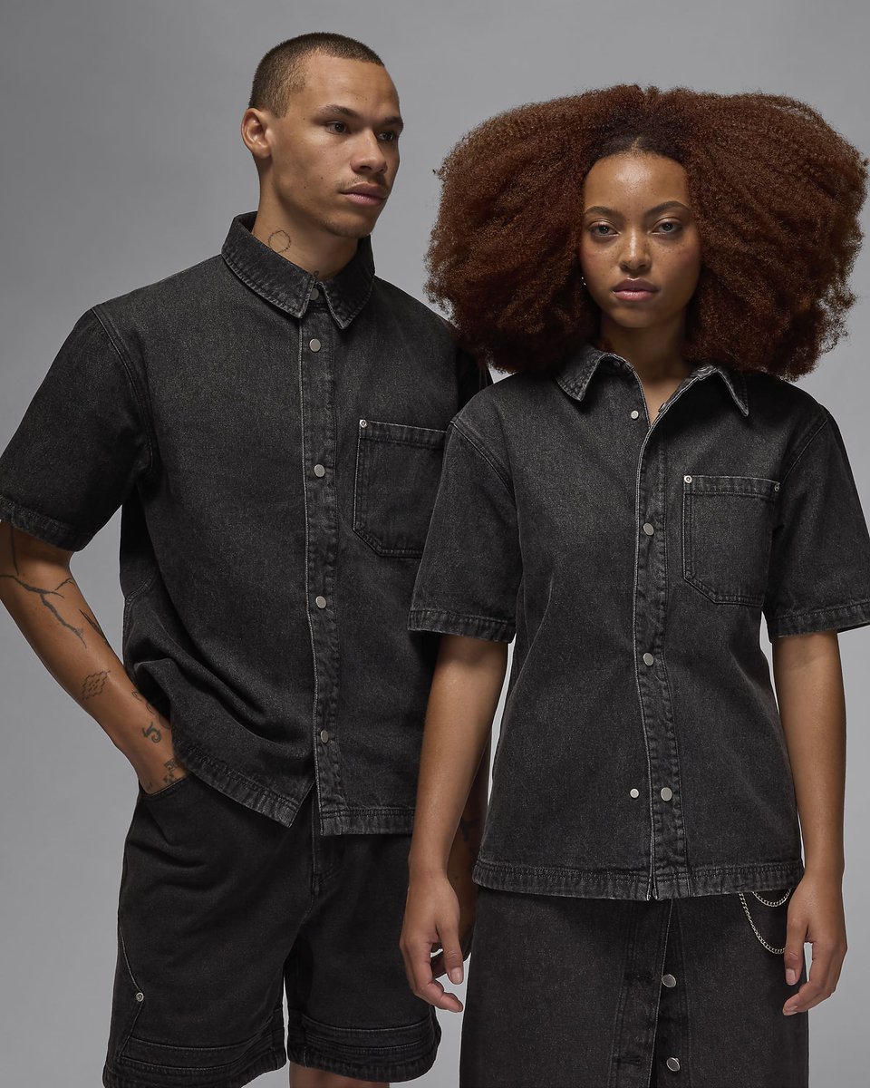SOLELINKS's tweet photo. Ad: NEW Jordan Black Denim Apparel Collection on Nike US

Top:https://t.co/Dm96KclFfX
Shorts:https://t.co/QuwfDxhuJH
Skirt:https://t.co/VMNg5MYGuG https://t.co/9PvUxIdAq0
