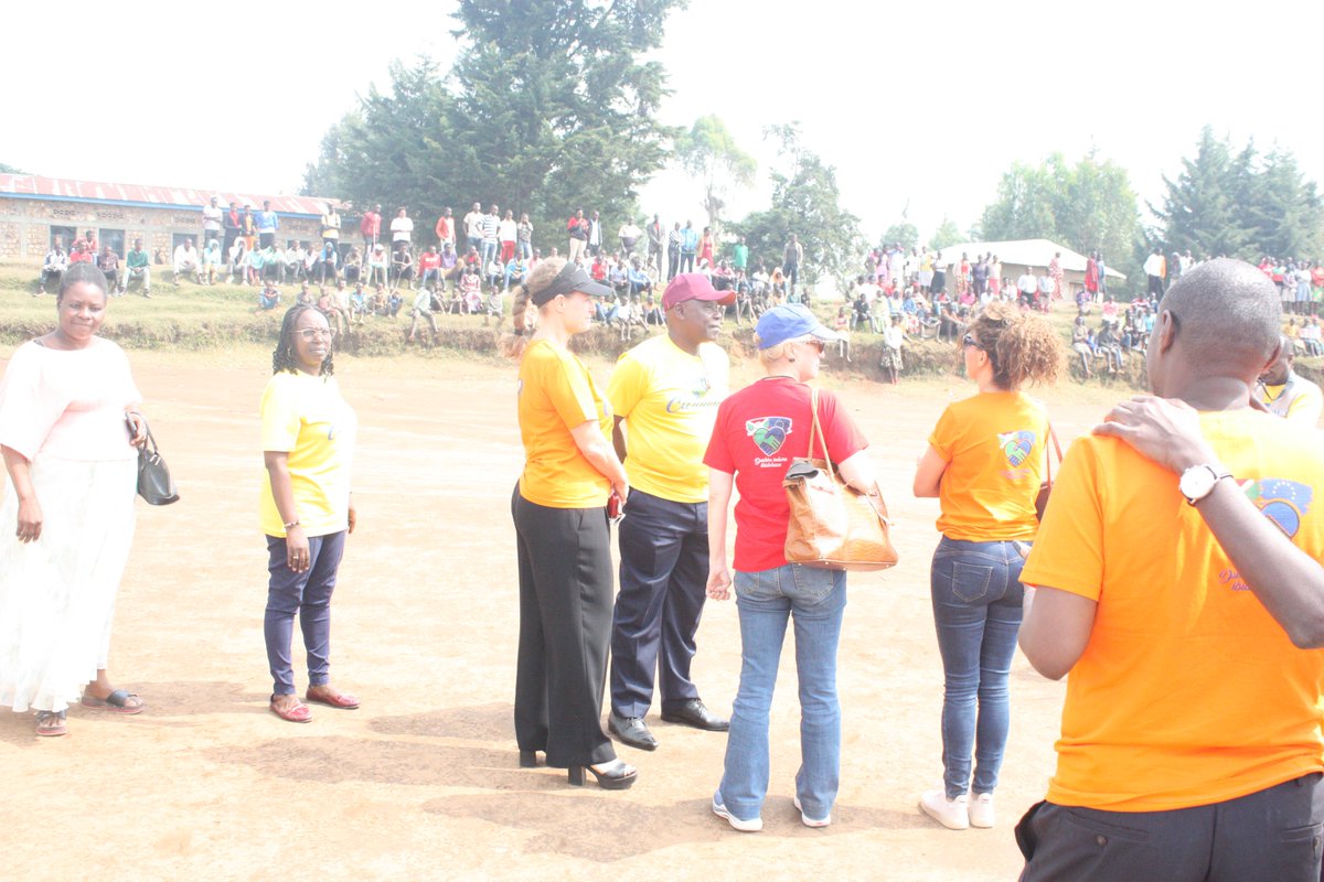 Dans son allocution, la représentante légale de l’ABS a remercié l’Union Européenne pour son appui financier à ce beau projet. « Nous n'aurions jamais pu arriver là où nous en sommes aujourd'hui sans vos généreux dons », a déclaré Madame Adelphine NIYUHIRE.